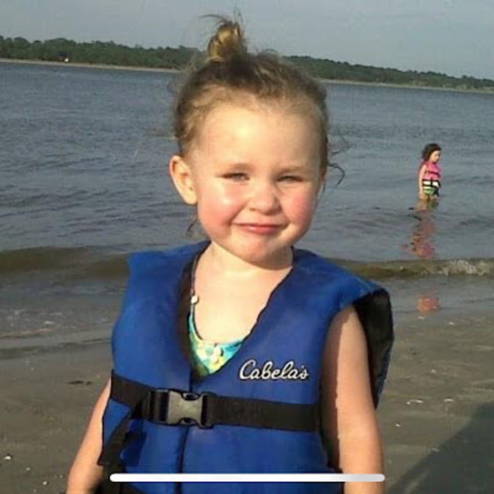 Meet your Posher, Isabel